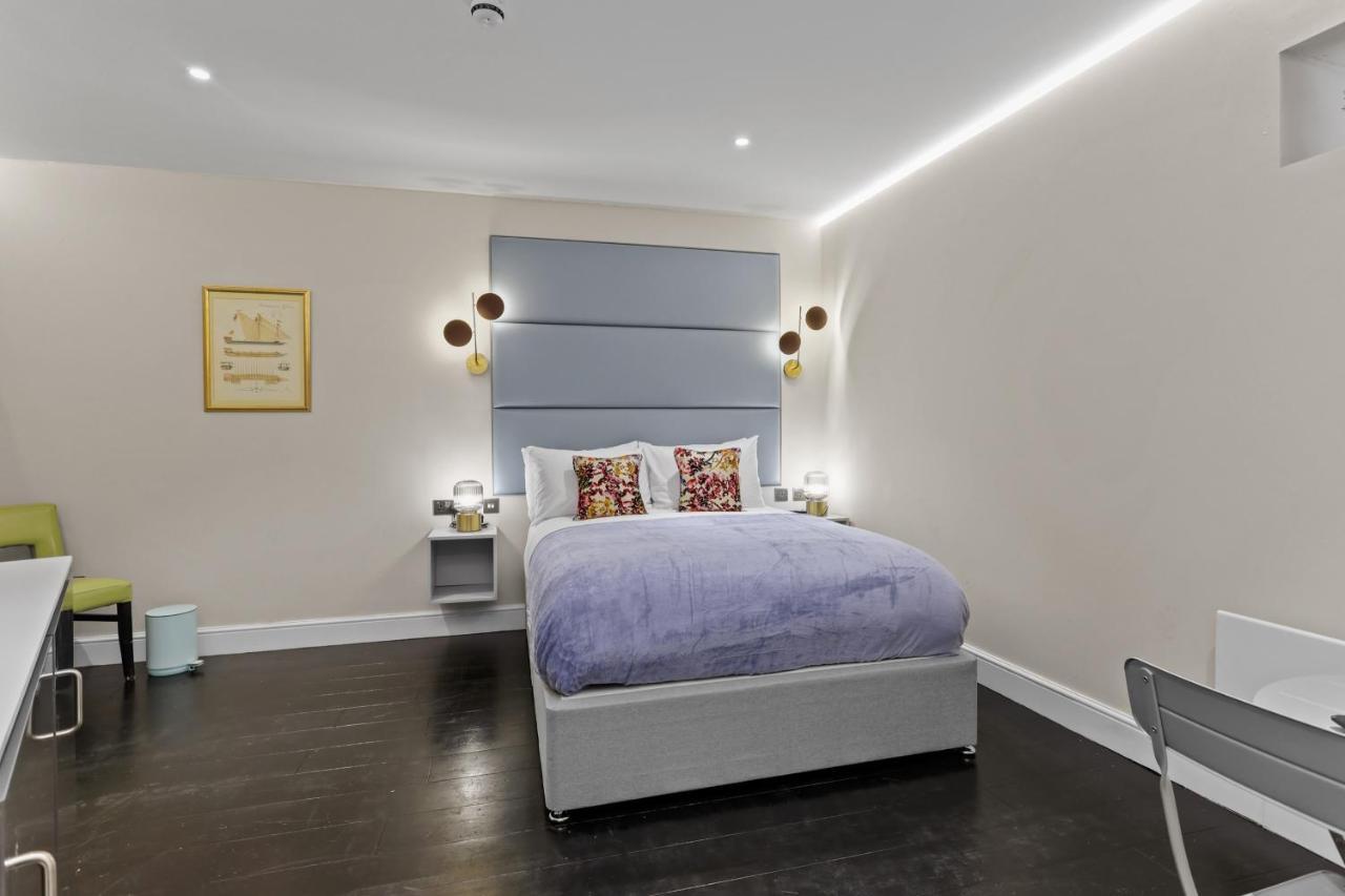 Modern Studio Flat Londen Buitenkant foto